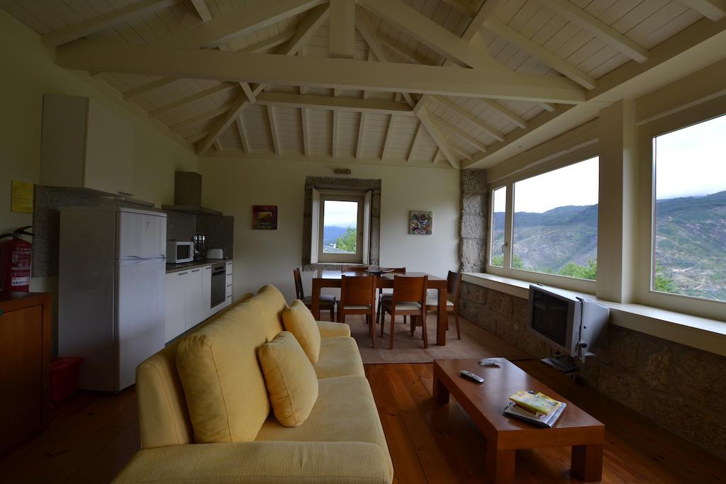 Aldeia Turistica De Louredo Guest House Vieira do Minho Bilik gambar