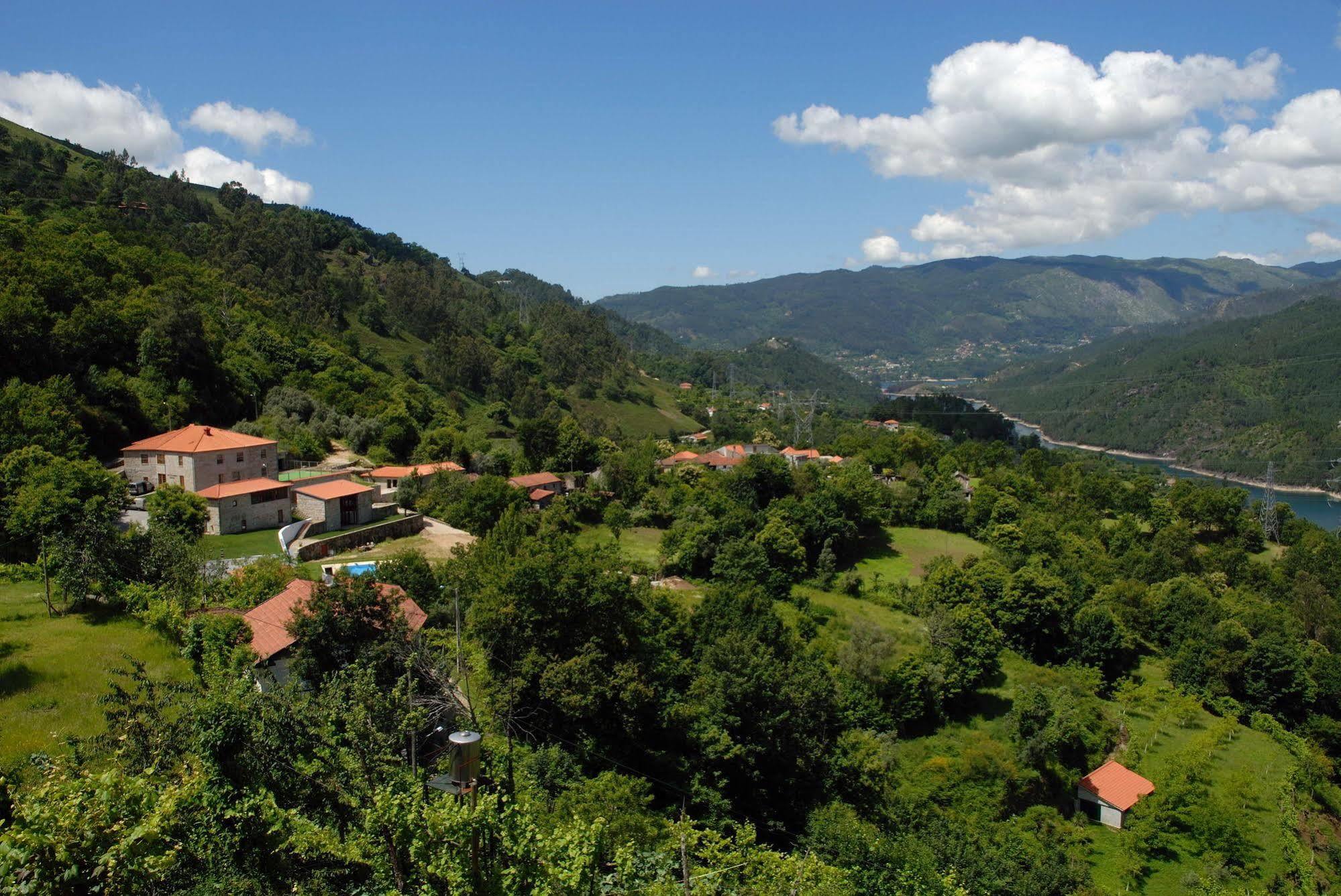 Aldeia Turistica De Louredo Guest House Vieira do Minho Luaran gambar